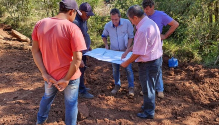 Nova Laranjeiras - Prefeito acompanha o inicio da construção de ponte sobre o Rio Barreiro