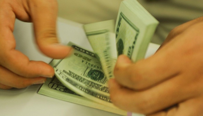 Dólar tem maior queda diária em dois anos e fecha em R$ 5,51