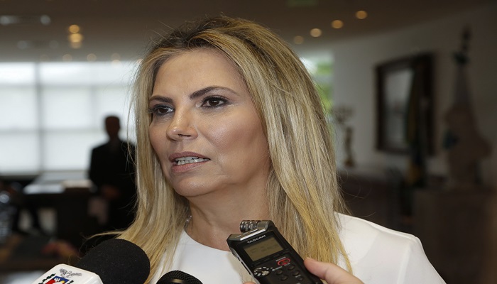 Após marido testar positivo, ex-governadora do Paraná Cida Borghetti confirma que está com Covid-19