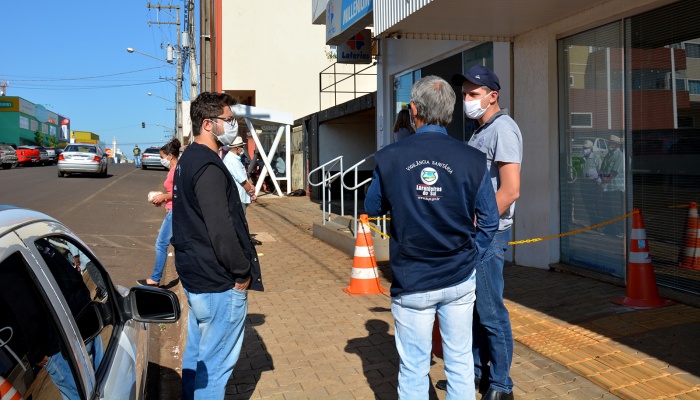 Laranjeiras - Vigilância Sanitária e Fiscais orientam população no centro e nos bairros