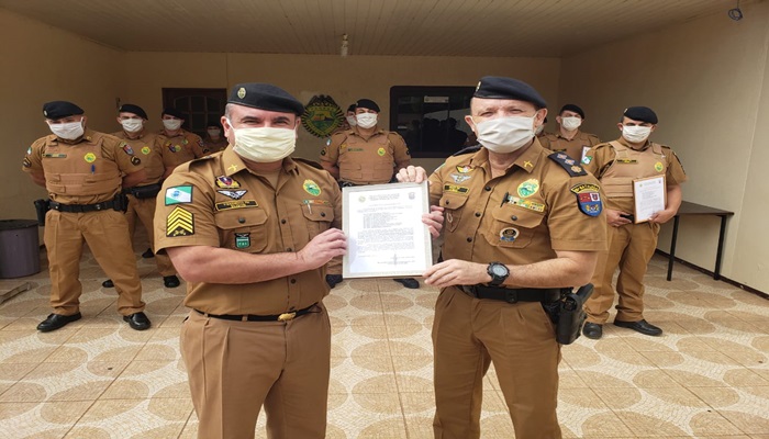 Pinhão - 4º Pelotão da Polícia Militar recebe elogio coletivo