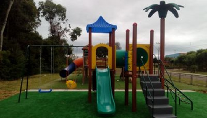 Candói - Lazer: Playground é instalado na Praça da Família