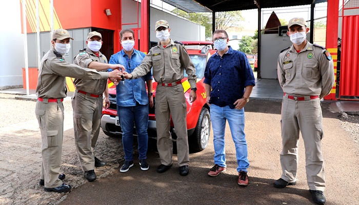 Laranjeiras - Corpo de Bombeiros recebe viatura