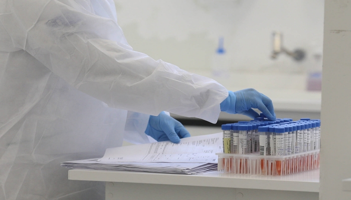 Paraná alcança 17 laboratórios credenciados para testes da Covid-19
