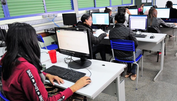 Maioria das escolas brasileiras não tem plataformas para ensino online