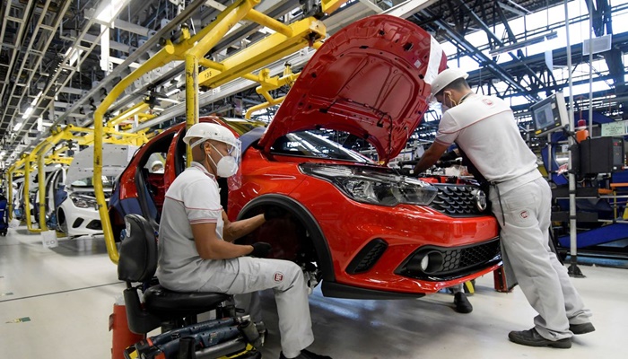 Ipea revisa previsões e diz que economia deve cair 6% este ano