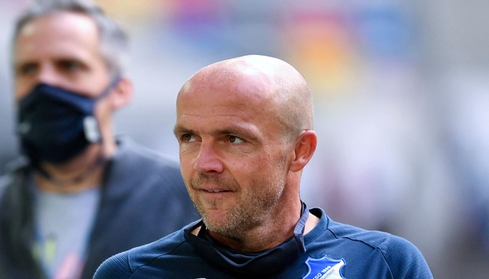Hoffenheim demite técnico a quatro rodadas do fim da Bundesliga