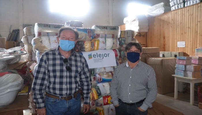 Pinhão - Empresa Elejor doa 150 cestas Básicas para atender famílias pinhãoenses