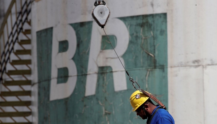ANP aprova cessão de 10 campos antigos da Petrobras para estrangeiras