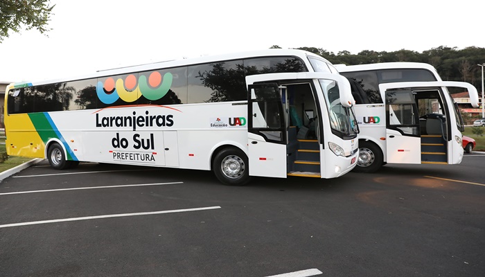 Laranjeiras - Prefeitura adquire dois ônibus para reforçar o sistema de transporte do município