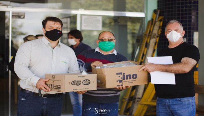 Pinhão - Cooperativa Creserv faz entrega de máscaras à Secretaria de Saúde