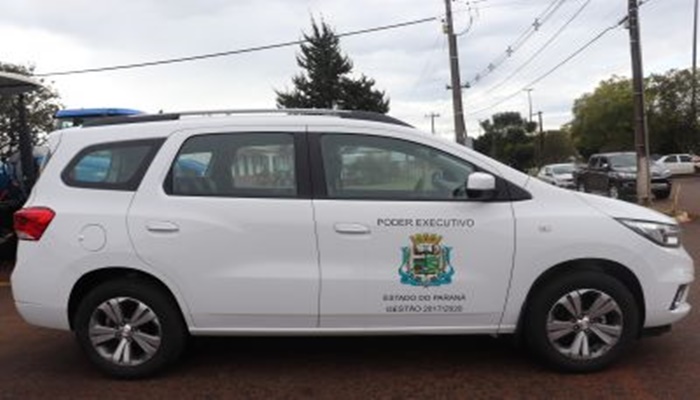 Candói - Secretaria de Educação recebe veículo 0km