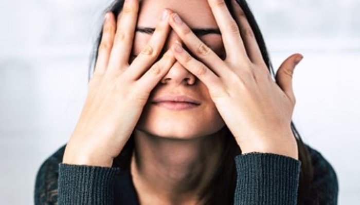 Tremor nos olhos é sinal comum de estresse: como controlar?