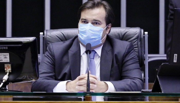 Maia pede que governo apresente PEC da Reforma Administrativa este ano
