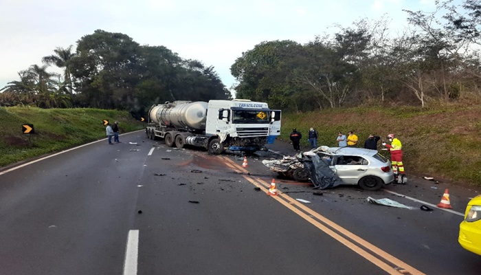 Cantagalo - Trágico acidente deixa dois mortos nesta manhã na BR 277; pistas interditadas 
