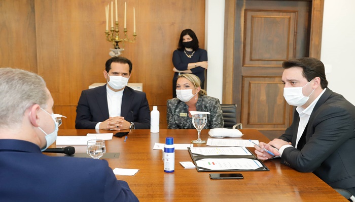 ​Agronegócio é tema de reunião do governador e embaixador do Irã