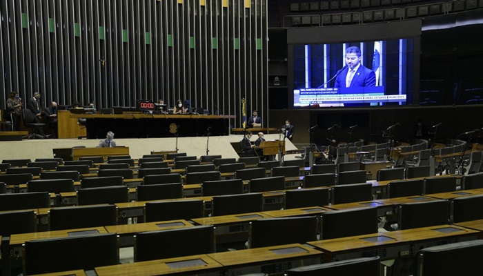 Senado aprova, com alterações, a MP do saque do FGTS