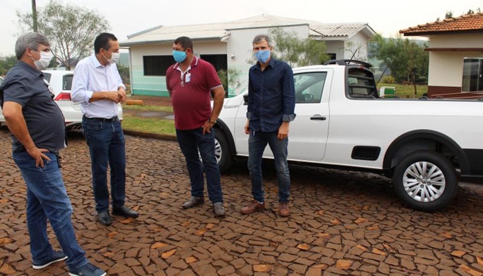 Porto Barreiro - Deputado Wilmar Reichembach visita o município e realiza entrega oficial de Veículos