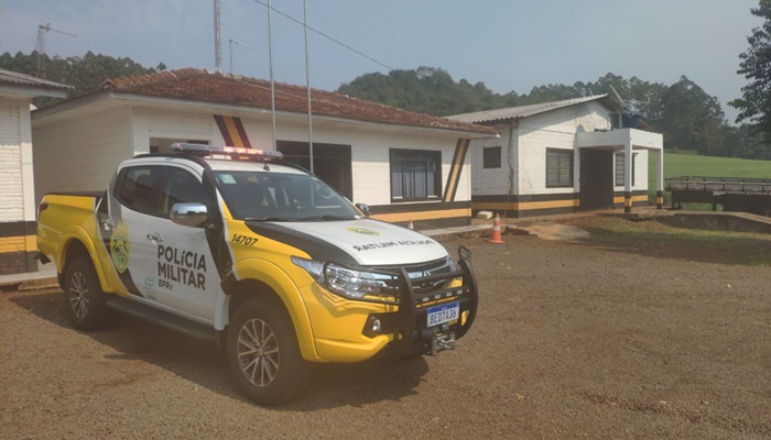 Quedas - Posto da Polícia Rodoviária Estadual recebe nova viatura