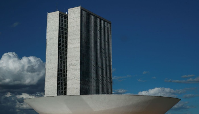 Alcolumbre adia votação do Fundeb
