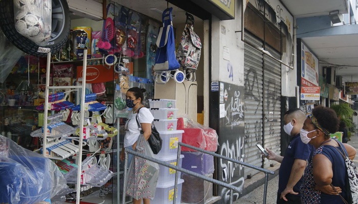 IBGE: covid-19 afetou negativamente 37,5% das empresas em julho