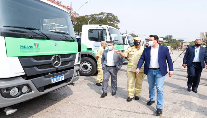 Paraná reforça equipe dos bombeiros contra incêndios no Pantanal