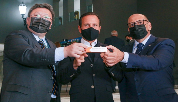 Covid-19: estudo com 50 mil pessoas aponta segurança da vacina chinesa