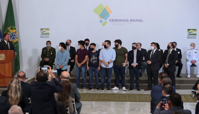 Governo lança programa para mapear genoma de 100 mil brasileiros