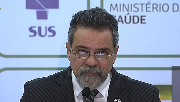 Não há intenção de compra de vacina chinesa, diz secretário