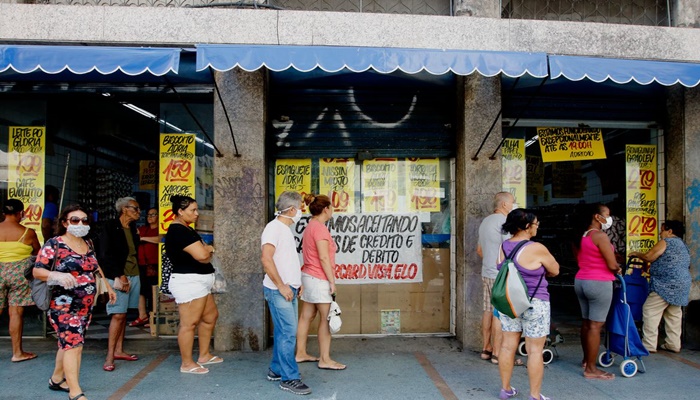 Confiança do Consumidor tem primeira queda desde maio