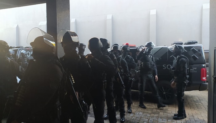 Laranjeiras - SOE e Depen fazem operação 'Bate Grade' na Cadeia Pública 