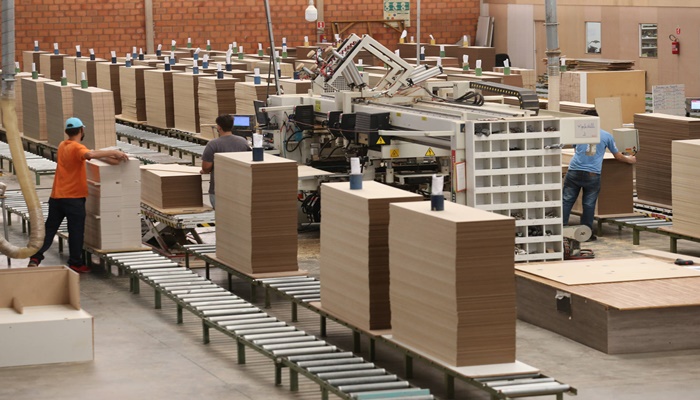 Produção industrial do Paraná cresce 7,7%, maior resultado do PaísProdução industrial do Paraná cresce 7,7%, maior resultado do País