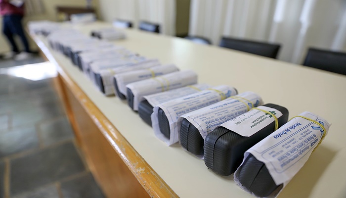 Laranjeiras - Programa do Governo Municipal entrega mais uma remessa de óculos