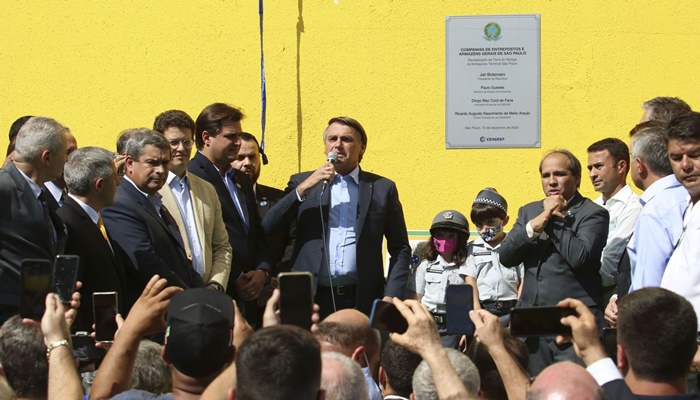 Bolsonaro quer incluir excludente de ilicitude na pauta do Congresso