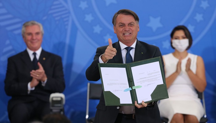 Governo destina R$ 20 bi para vacinação da população contra covid-19