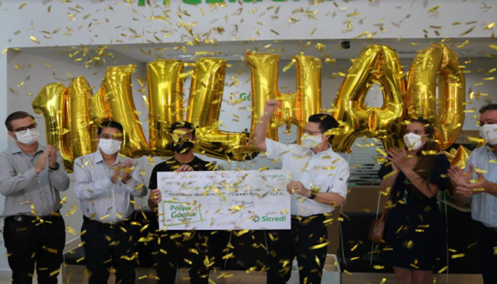 Campanha do Sicredi premia associado de Presidente Venceslau (SP) com R$ 1 milhão