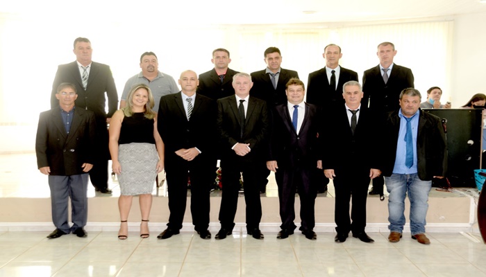 Prefeito Darci Tirelli, Vice e Vereadores assumem os mandatos em Diamante do Sul (Gestão 2021-2024)