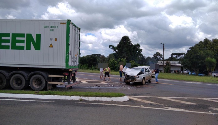 Laranjeiras - Grave acidente é registrado na BR 277 em frente ao Restaurante Três Fronteiras 