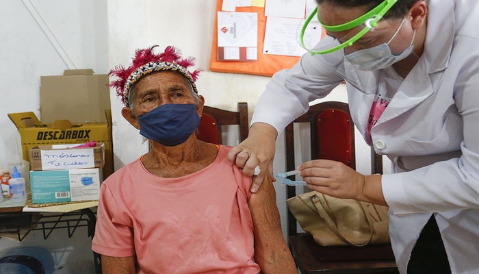 Paraná dá início à vacinação da comunidade indígena