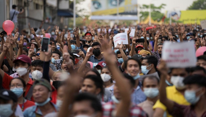 Protestos se espalham por Myanmar contra golpe de Estado