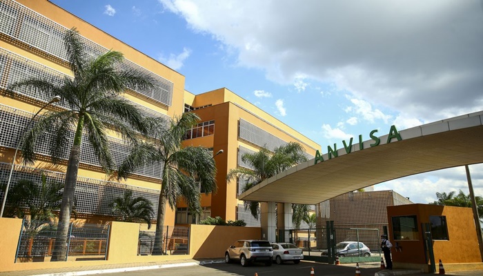 Anvisa: eventos adversos das vacinas estão dentro do previsto