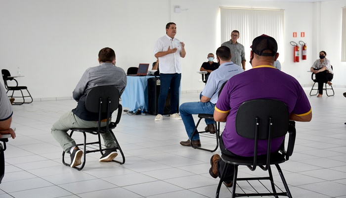 Laranjeiras - Prefeitura reuniu empresários para definir ações de prevenção a Covid-19