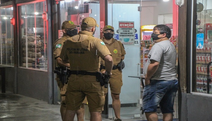Foto - AEN Policiais dispersaram 96 aglomerações na terça-feira