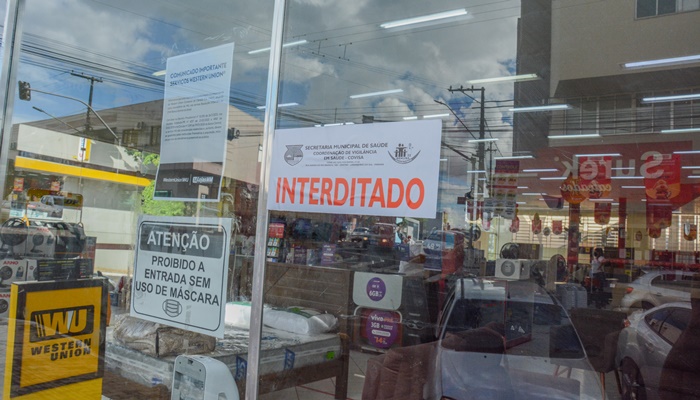 Laranjeiras - COVID-19: Fiscalização fecha três lojas que desrespeitavam decretos sobre funcionamento do comércio