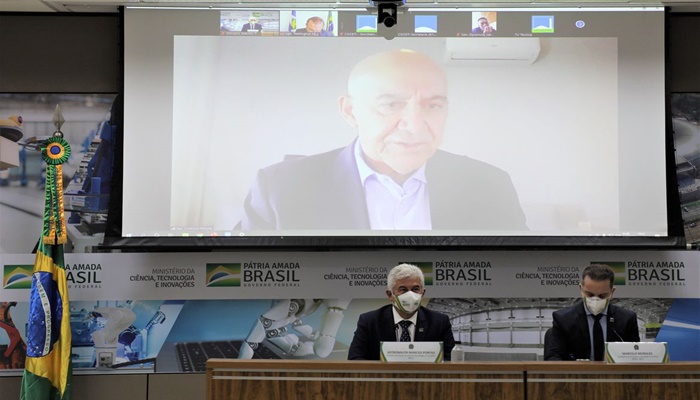 Senado: Marcos Pontes afirma que ministério apoia estudo de 15 vacinas