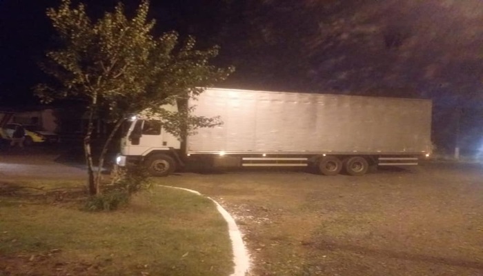 Quedas - Polícia Civil recupera caminhão furgão e devolve ao seu legítimo dono 