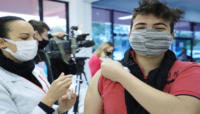 63% dos adolescentes de Toledo já foram vacinados com a primeira dose contra a Covid-19