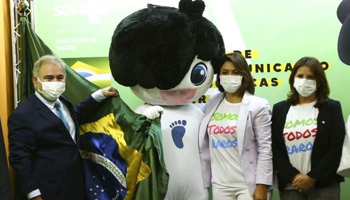 Ministério anuncia ações para ajudar pessoas com doenças raras