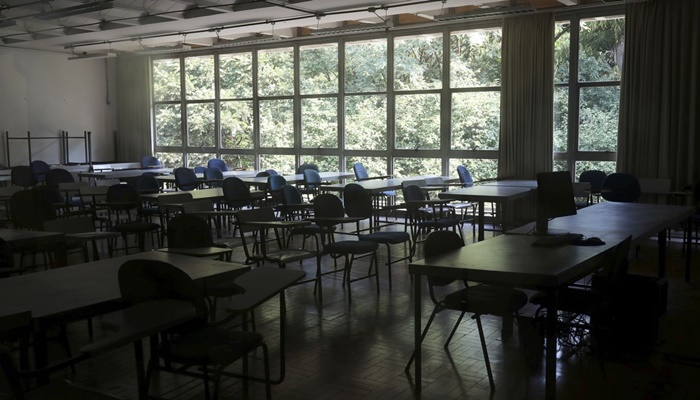 Senado aprova PEC que flexibiliza gastos na educação em 2020 e 2021