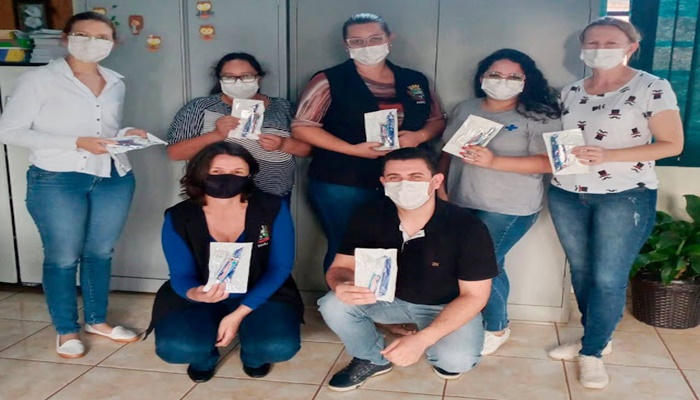 Espigão Alto - Secretaria de Saúde distribui kits de higiene bucal nas escolas municipais